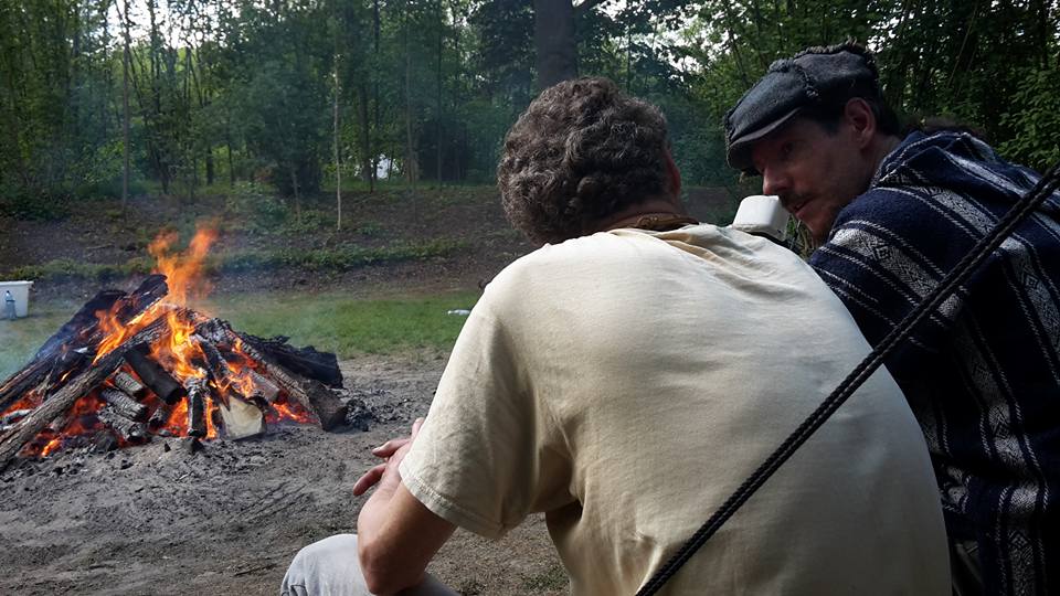 mannen-bij-vuur.jpg
