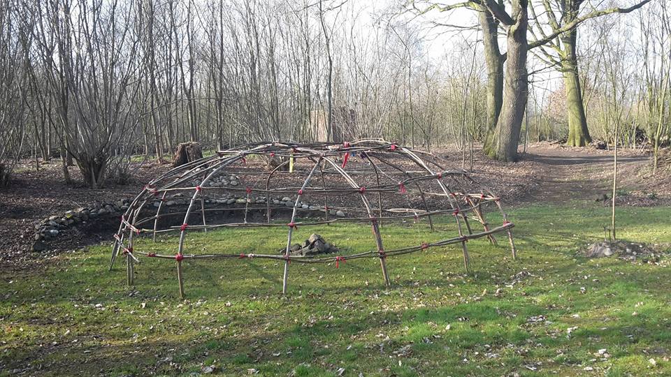skelet-hut-2.jpg