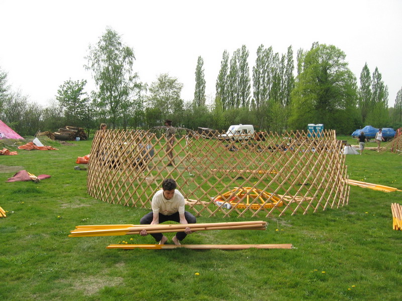 opbouw camp 2004 mei - 027_resize.jpeg